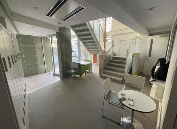 平成20年築・S造3階建。見沼代親水公園駅徒歩6分の土地付き一棟ビル
