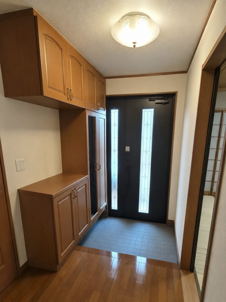 中古戸建 4LDK 市川市曽谷7丁目 玄関