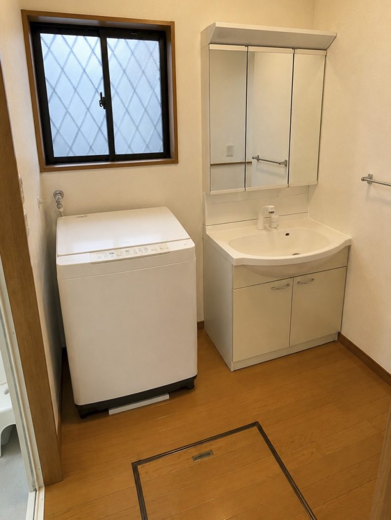 中古戸建 4LDK 市川市曽谷7丁目 洗面所