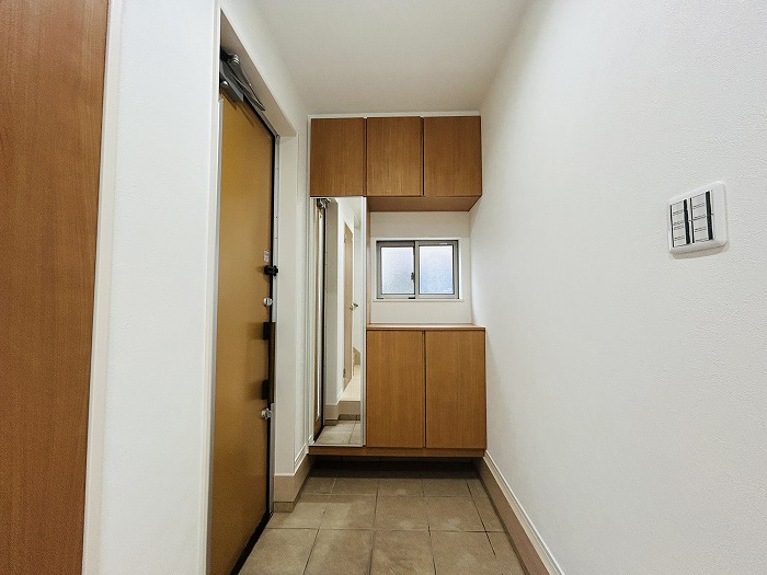 中古住宅 4LDK 松戸市六実3丁目 玄関
