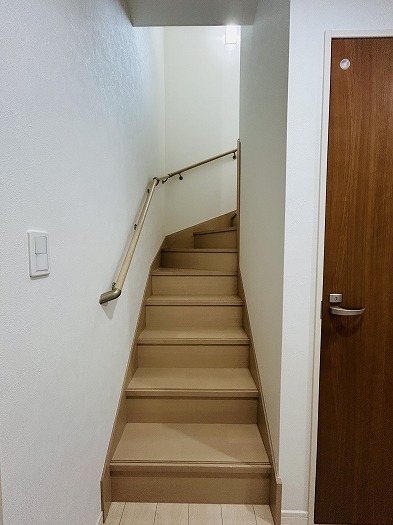 中古住宅 4LDK 松戸市六実3丁目 階段