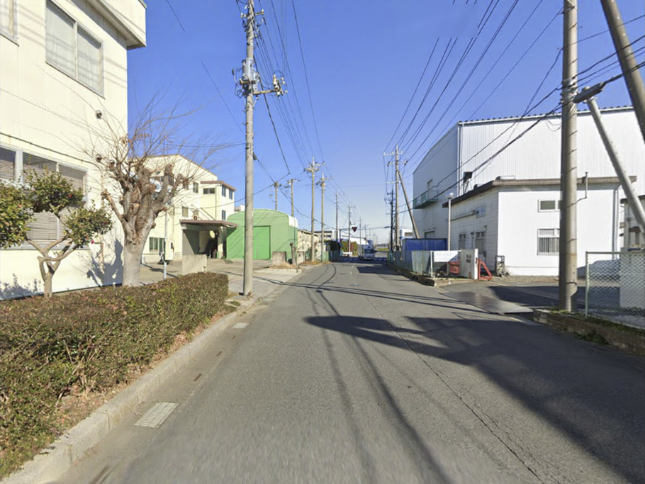 売倉庫 工業団地内 S造3階建 662.68㎡ S60年築 春日部市豊野町 前面道路 南側から