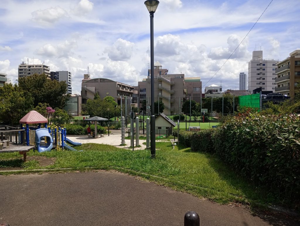 大型アパート用地 195坪 千住桜木1丁目 公園2