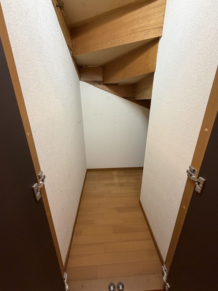 中古住宅 4LDK 江戸川区一之江7丁目 1階収納
