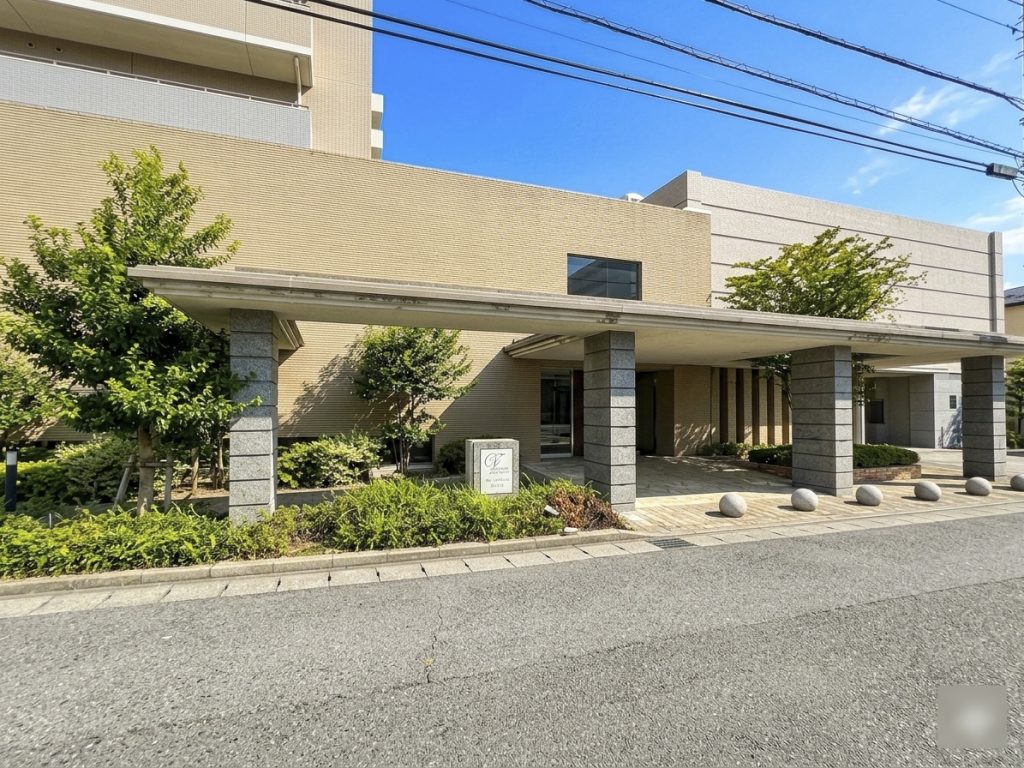 区分マンション　3LDK　10階建の最上階　　市川市田尻1丁目　近影