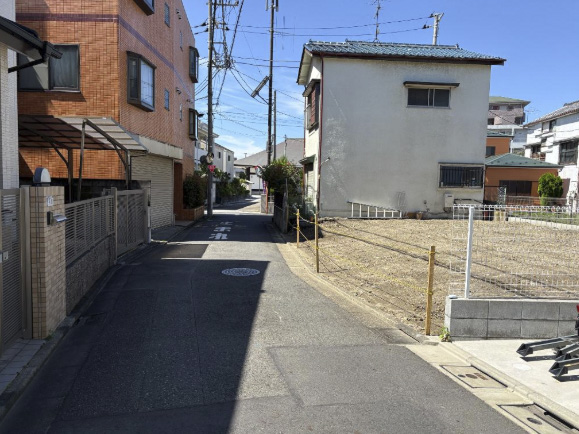 住宅用地　南道路　更地　葛西駅徒歩12分　建築条件なし　江戸川区東葛西2丁目　前面道路２