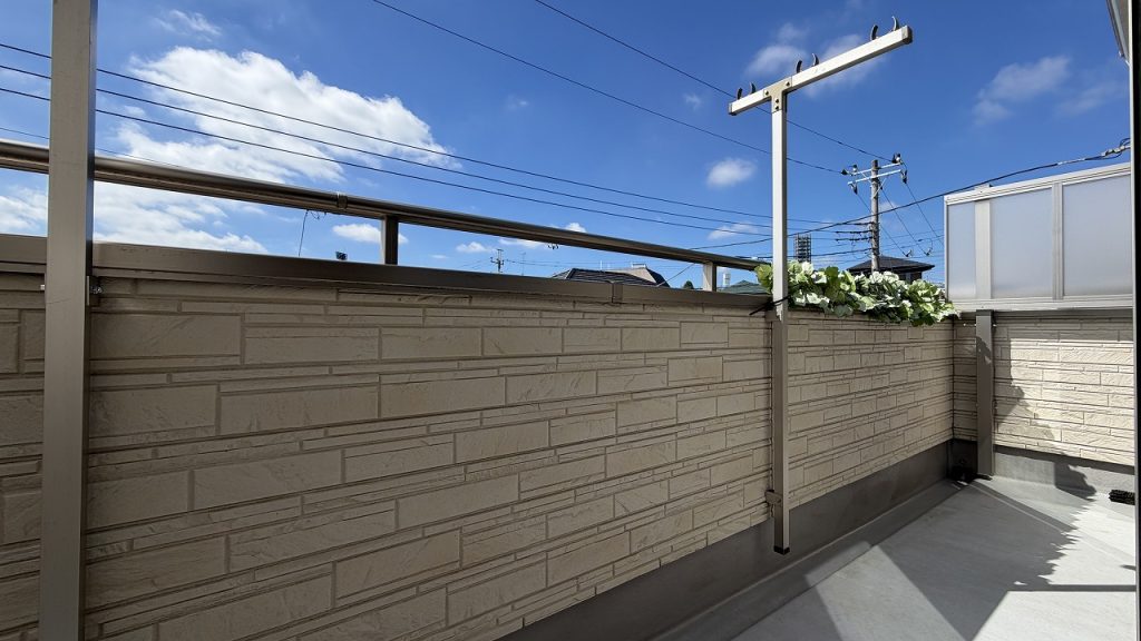 中古住宅 柏市あかね町 バルコニー