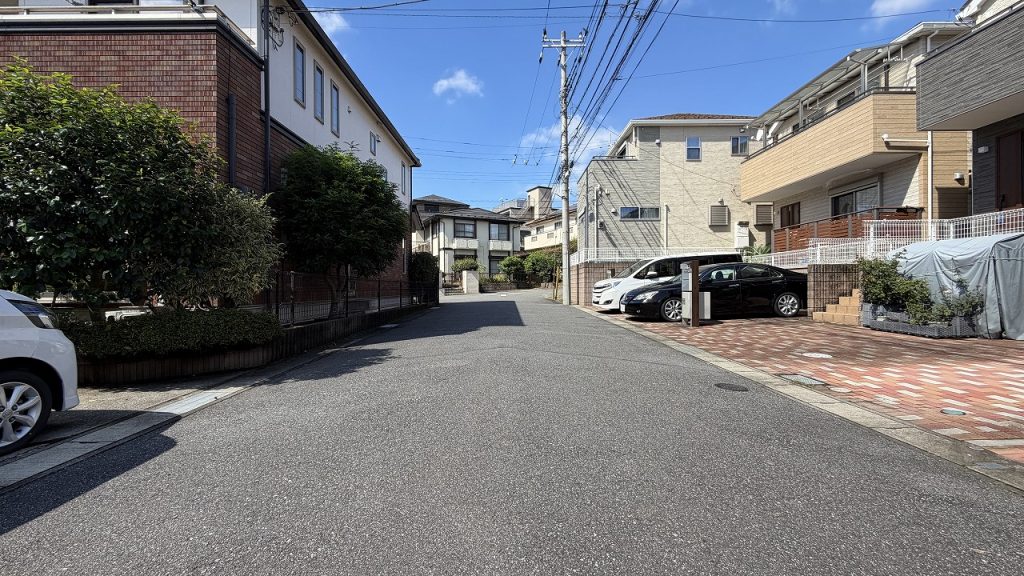 中古住宅 柏市あかね町 前面道路1