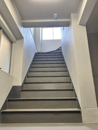 売ビル RC造4階建台東区千束4丁目 階段