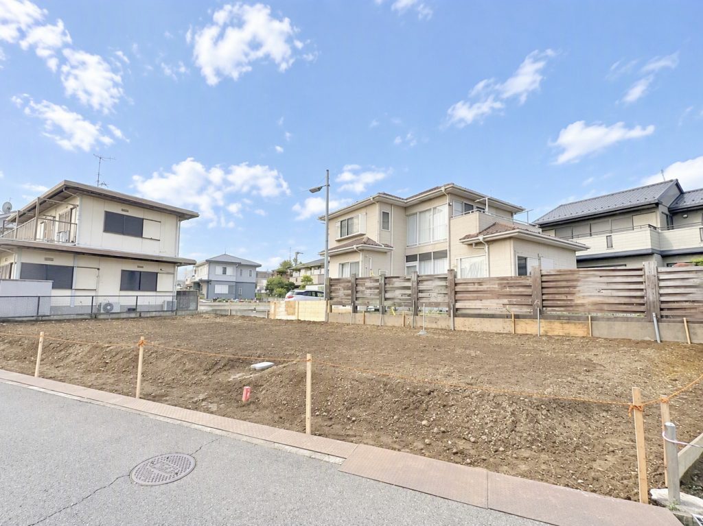 住宅用地 52坪 南4m公道 間口17.8m 更地 調整 船橋市三咲6丁目 全景2