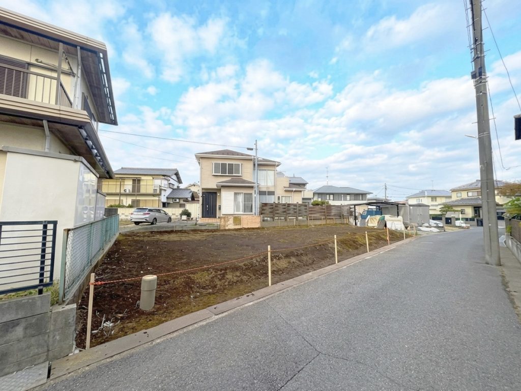 住宅用地 52坪 南4m公道 間口17.8m 更地 調整 船橋市三咲6丁目 全景1